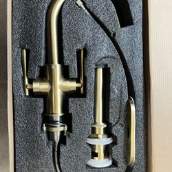 Brushed Gold Bathroom Faucet Single Hole, Lava Odoro Modern Two Handle Brass Bathroom Sink Faucet Vanity Faucet Lavatory Tap with Pop up Drain Assembl