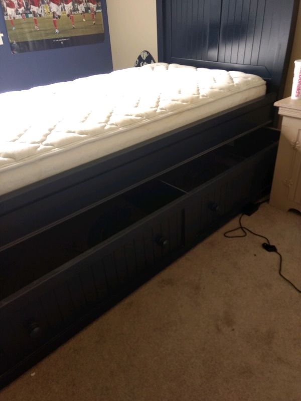 Cafe Kid Navy Blue Twin Trundle Bed For Sale In Washougal Wa Offerup