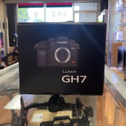 LUMIX GH7