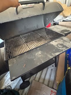 SMOKER GRILL- 2 months old