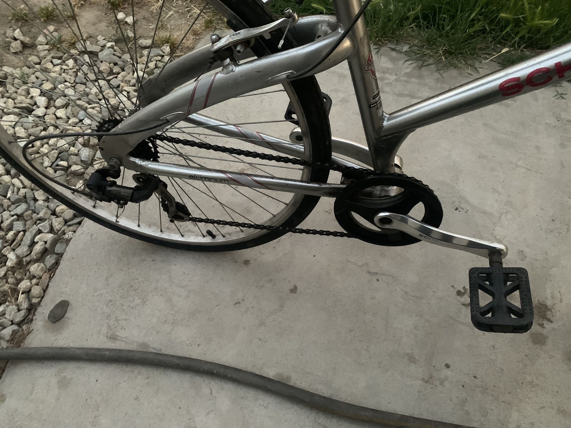 schwinn road bike 700