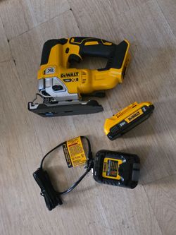 Dewalt 20V MAX XR Cordless Brushless Jigsaw with battery and charger Brand New Not Lowering