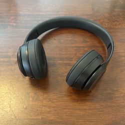 Beats Solo3 Wireless On-Ear Headphones with Apple W1 Headphone Chip, Black, MX432LL/A