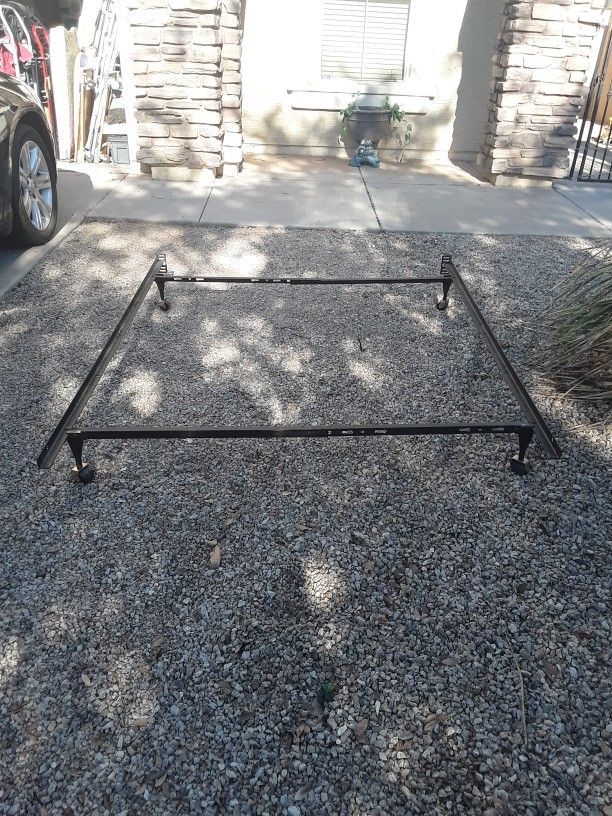 Twin Or Full Size Metal Bed Frames Rails $20 Each
