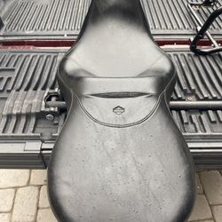 09  Harley Davidson FLHTC Seat And Bag Support S