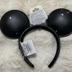 Disney Star Wars Glow In The Dark Ears. BNWT. Shipping Available 