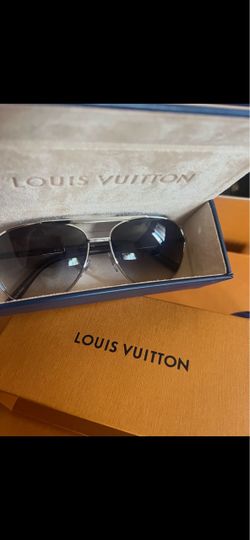Louis Vuitton Aviator Sunglasses with Box