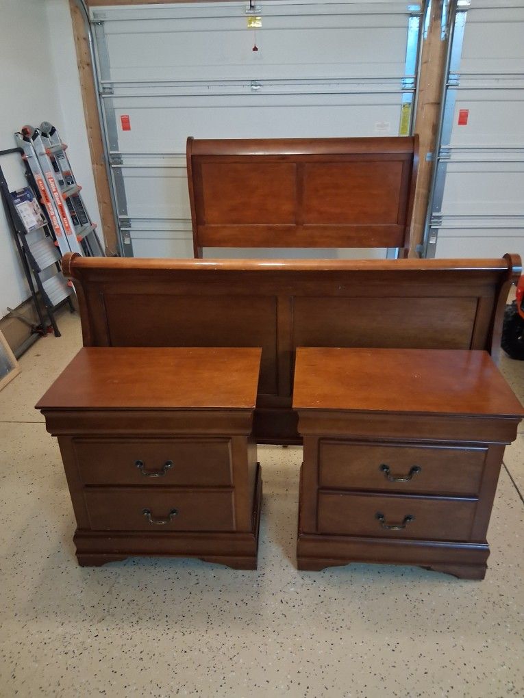 Queen Bedroom Set