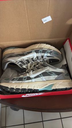 Nike P-6000 Low-Top Sneakers