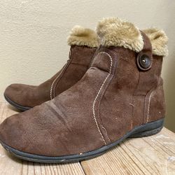 CUTE! Women’s 8M Brown Faux Fur Soft Fabric Ankle Boots Booties