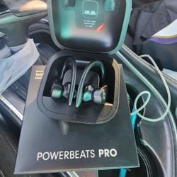 PowerBeats PRO