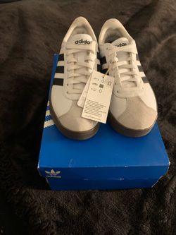 Adidas VL court 3.0 size 6