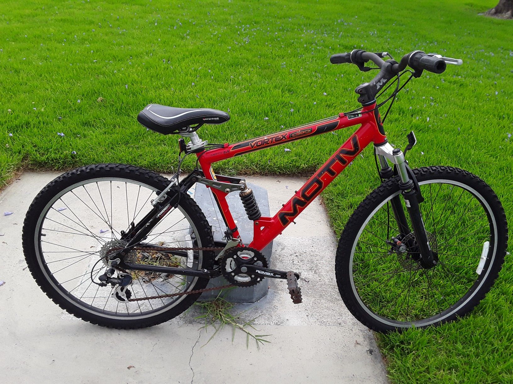 Motiv Vortex disc mountain bike tire size 26 full suspension 24 speed
