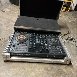 Traktor S4 DJ Controller With Sliding Computer Shelf Flight Case 