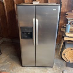 Kenmore Fridge/Freezer