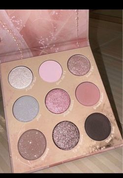 Women’s Makeup Eyeshadow, Blush, Brows, & Mascara