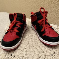 Toddlers Air Jordan Retro 1 Mid (ps) Black and Red Size 10 