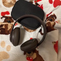 Beats Studio Pro Practically New