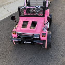 Good jeep to drive for kids 3-5. Nice slow pace. Not to fast. The reverse button does not work
