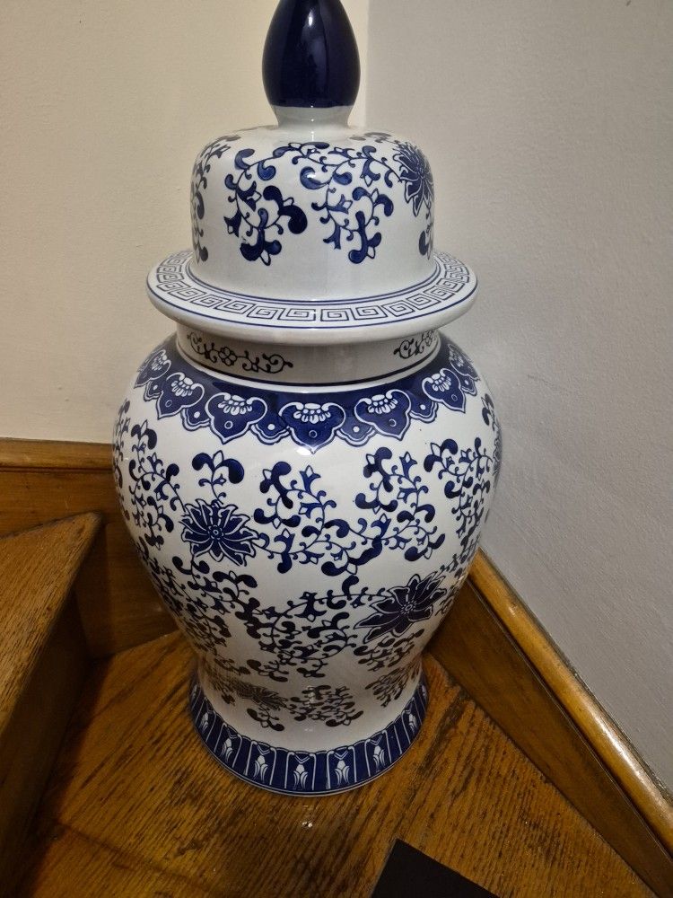 Floral Blue And White Porcelain Jar