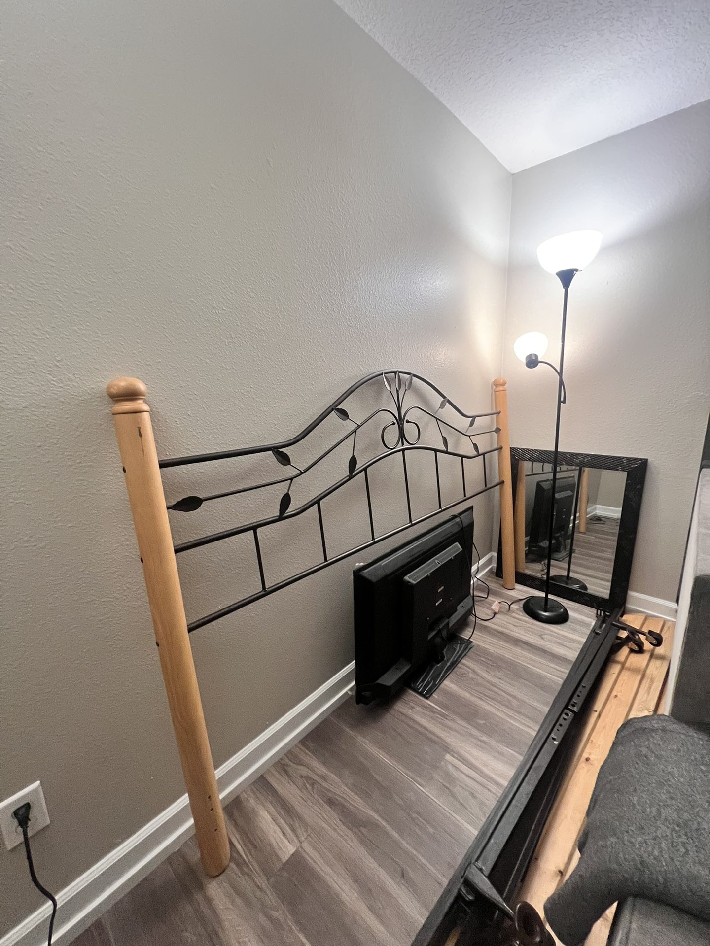 King Size Frame And Bed