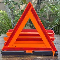 Emergency Reflective Warning Triangle Kit – Set of 3 Safety Roadside Markers with Red Case