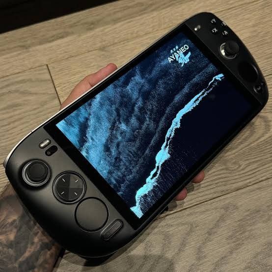 AYANEO KUN 32GB/1TB — Mint — Local Only — Test at Meetup