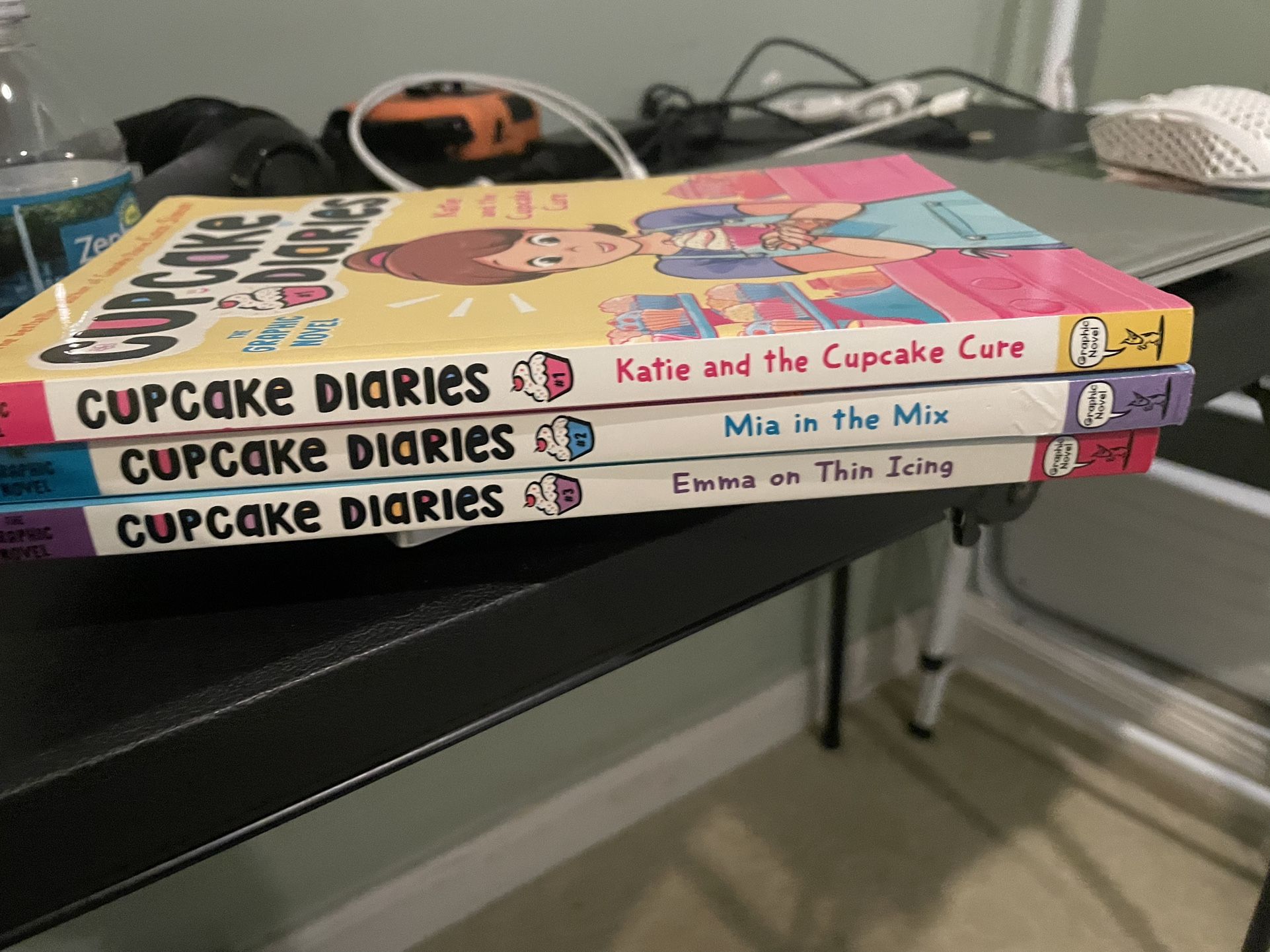 3 Cupcake Diaries Graphic Novels 