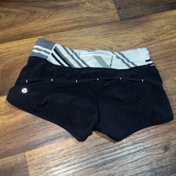 lululemon size 4