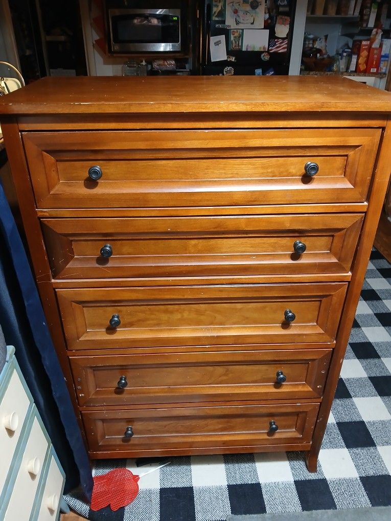 Dresser