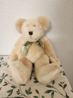 Boyd's Bear with Green Ribbon