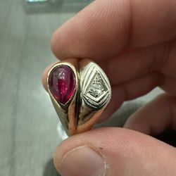 Solid 10k Yellow Gold Diamond Ruby Vintage Soprano Signet Ring Size 10.5