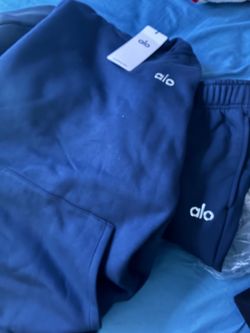 Alo pull over hoodie
