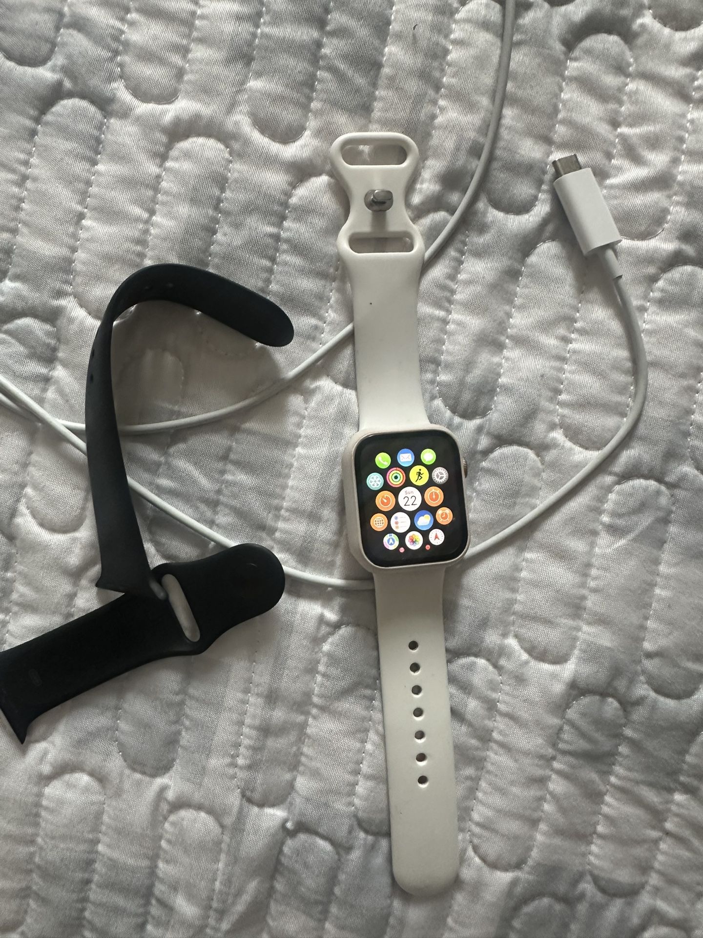 Apple Watch series se cellular unlock 32Gb firm on price
