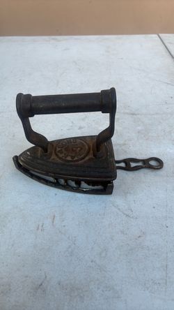 Vintage SAD Iron