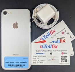 iPhone 7📱 32GB. Factory unlocked 🔓 Like new condition 🎁 With warranty 🧾