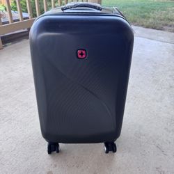 New Wenger Rove 21” Hardside Carry-On – Black