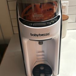 Baby Brezza Formula Dispenser 