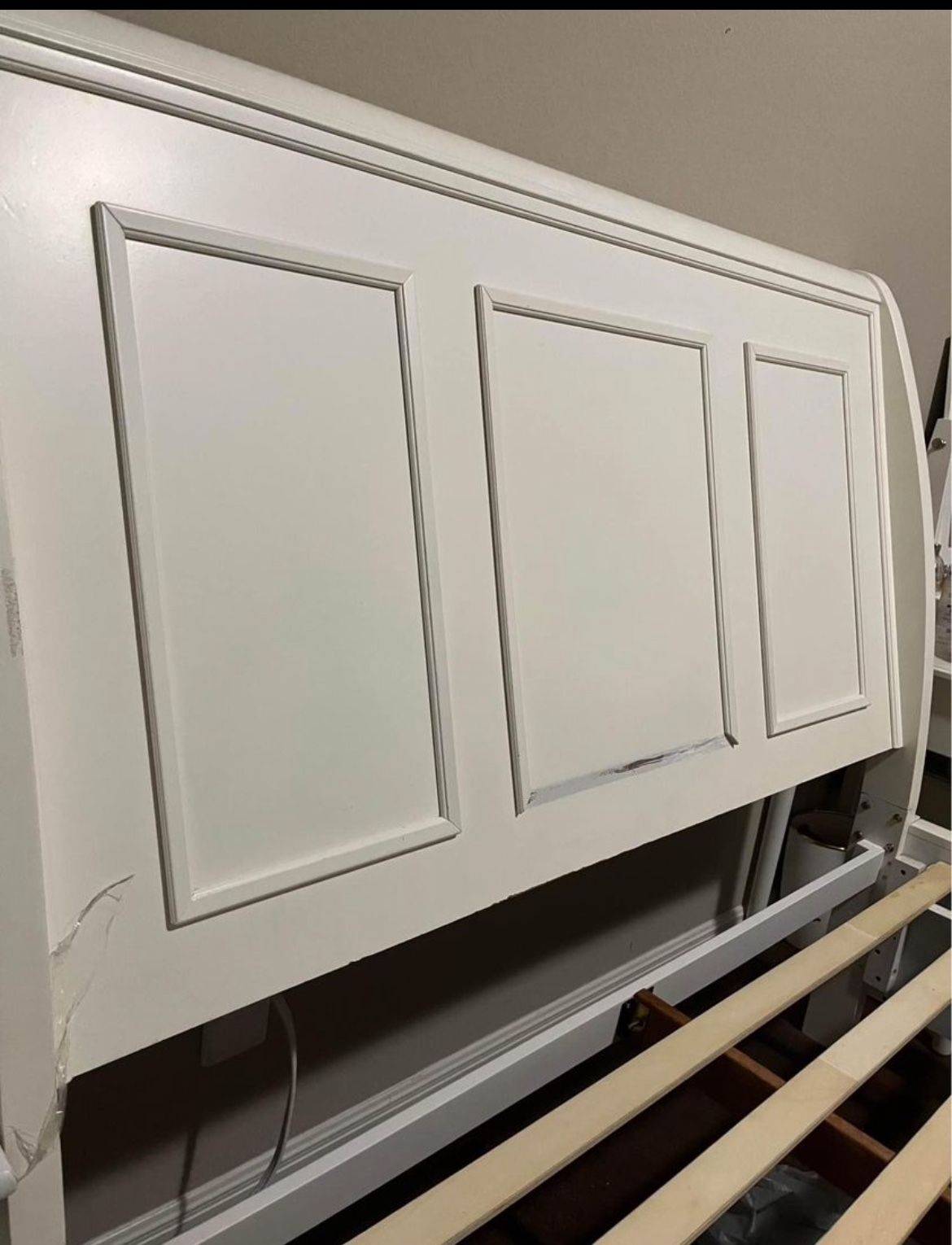 Queen Bed Home & Garden