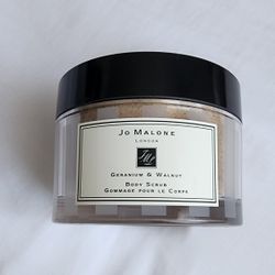 JO MALONE BODY SCRUB. NEW.