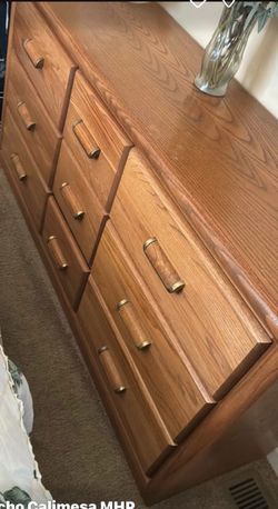 Dresser! Beautiful !