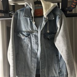 Original Levi’s All Season Jacket Unisex. Cozy And Comfortable. 