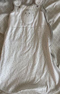 Nested Bean baby sleeping sack size 0-6 months