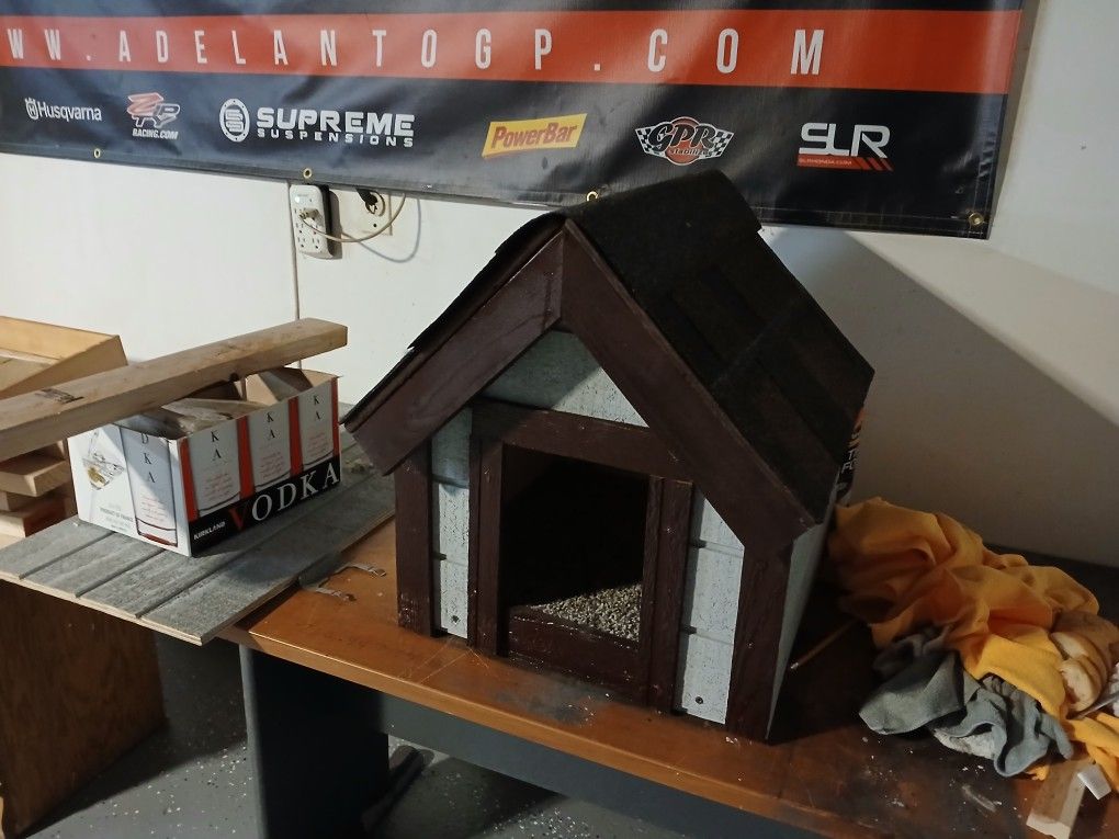 Smallwood dog house
