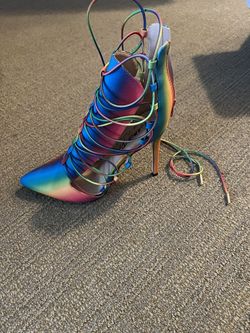 Women’s Rainbow Pumps in Excellent Condition