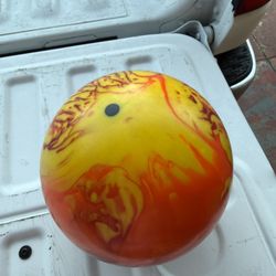 10lb Ebonite Maxim Bowling Ball