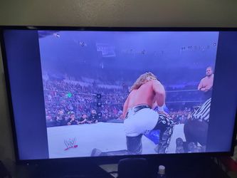 50 inch tv with speaker and sub and roku