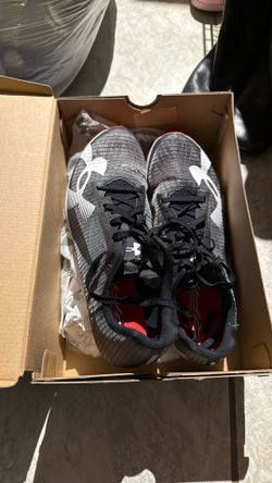 Under Armour UA U Kicks Sprint 5 Track&Field Shoes