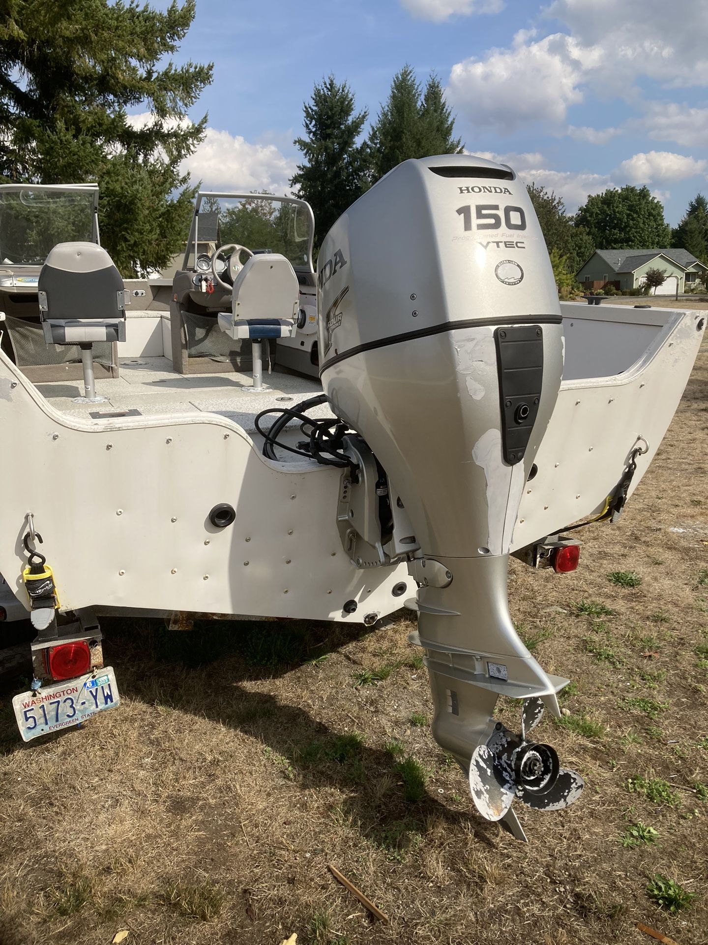 2005 Crestliner 2000 serenity for Sale in Tenino, WA OfferUp