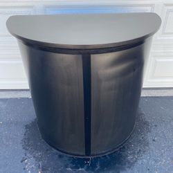 Black Curved Reception Desk / Counter – 42” Wide